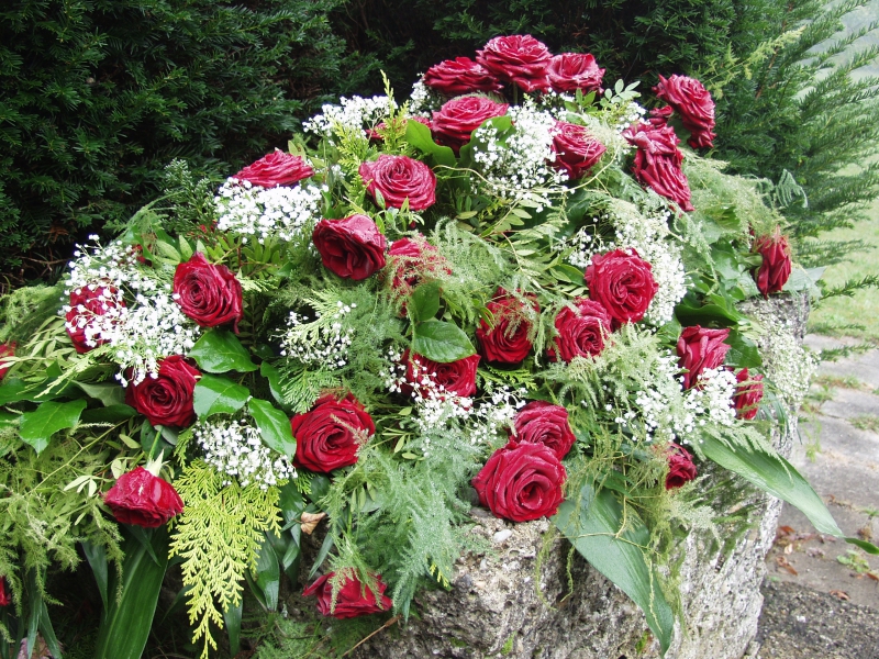 funeraire-BRIGNOLES-min_roses-61203